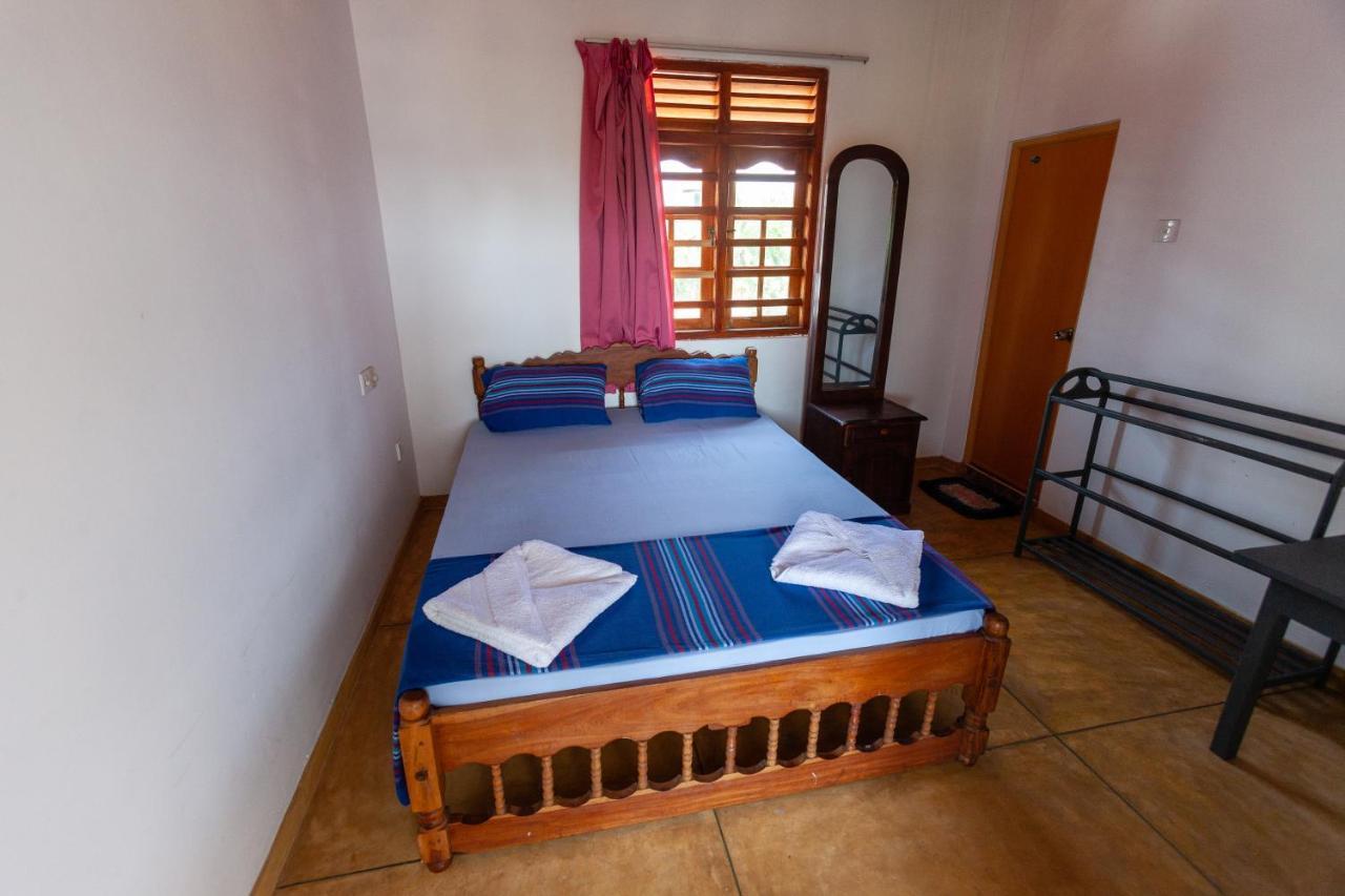 Bluewhale Beach Hotel Tangalle Exterior foto