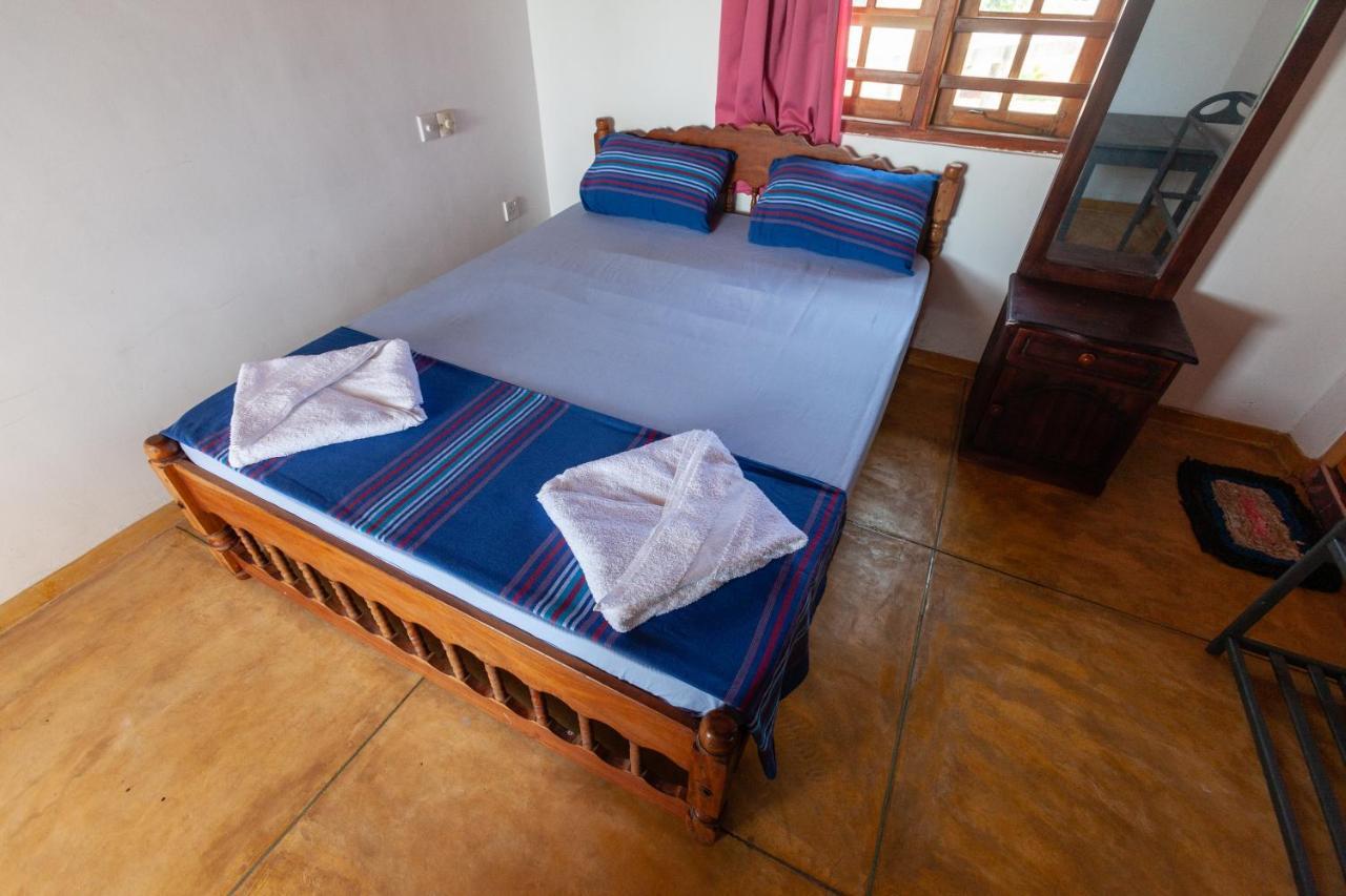 Bluewhale Beach Hotel Tangalle Exterior foto