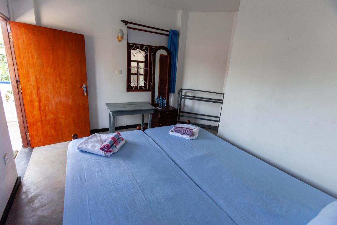 Bluewhale Beach Hotel Tangalle Exterior foto