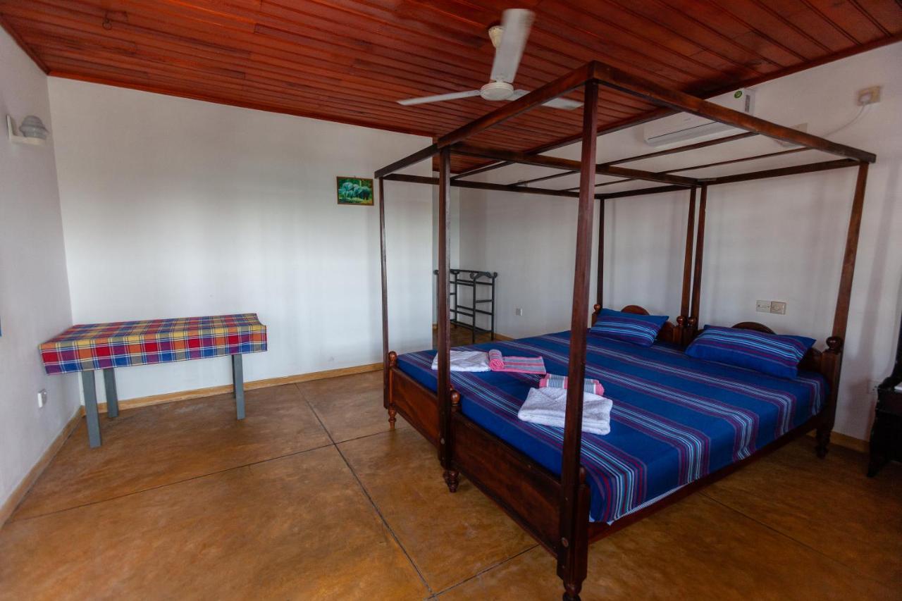 Bluewhale Beach Hotel Tangalle Exterior foto